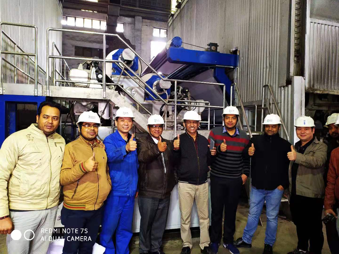 热烈祝贺我司出口印度在线平台施胶机项目一次性开车成功